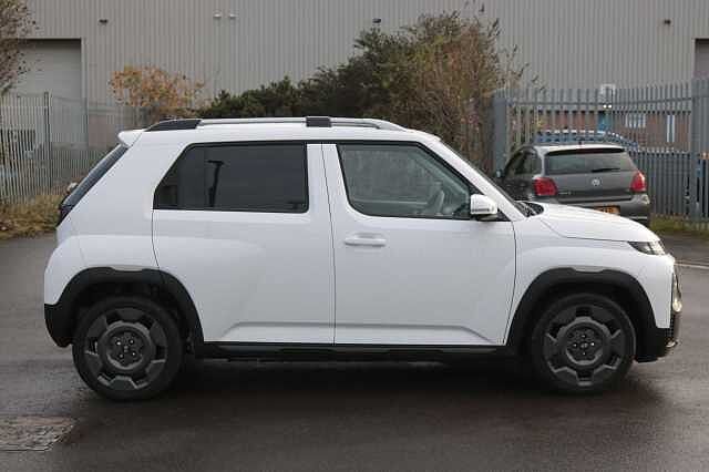 Hyundai INSTER Long Range 49kWh Cross Auto 5dr White