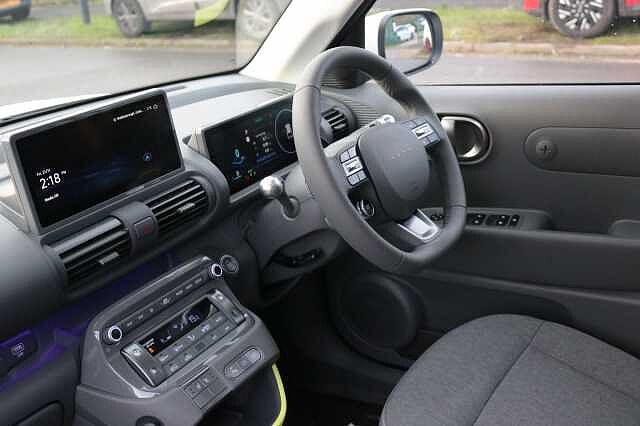 Hyundai INSTER Long Range 49kWh Cross Auto 5dr White