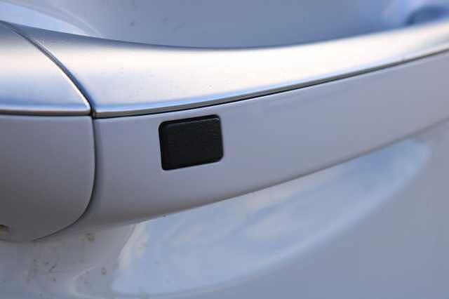 Hyundai IONIQ 1.6 h-GDi Premium DCT Euro 6 (s/s) 5dr