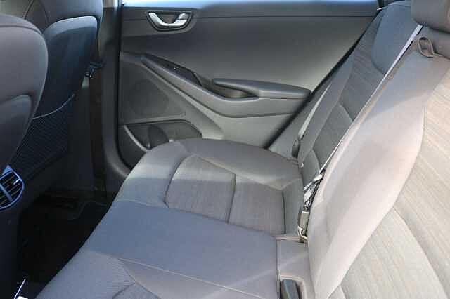 Hyundai IONIQ 1.6 h-GDi Premium DCT Euro 6 (s/s) 5dr