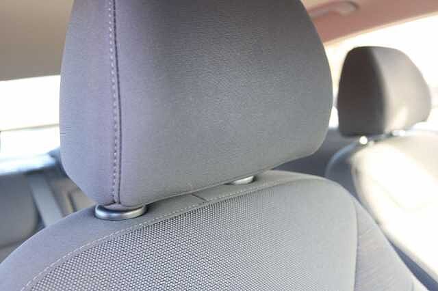 Hyundai IONIQ 1.6 h-GDi Premium DCT Euro 6 (s/s) 5dr