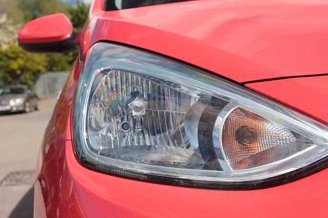 Hyundai i10 1.0 SE 5dr