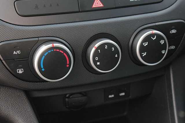 Hyundai i10 1.0 SE 5dr