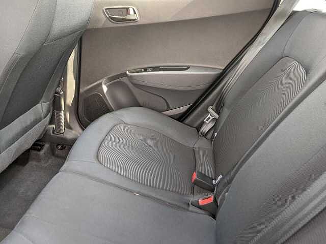 Hyundai i10 1.0 SE 5dr