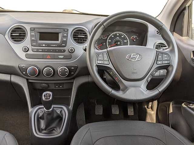 Hyundai i10 1.0 SE 5dr