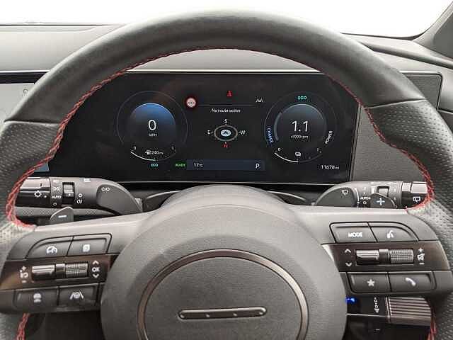 Hyundai TUCSON 1.6T Hybrid N Line 5dr Auto White