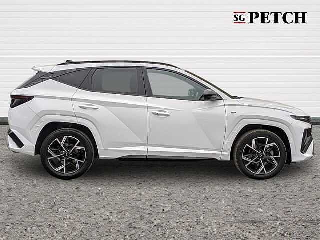 Hyundai TUCSON 1.6T Hybrid N Line 5dr Auto White