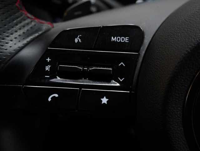 Hyundai TUCSON 1.6 h T-GDi N Line SUV 5dr Petrol Hybrid Auto Euro 6 (s/s) (230 ps) Phantom Black