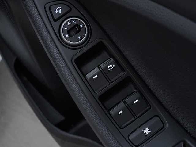 Hyundai i20 1.2 Premium Nav Hatchback 5dr Petrol Manual Euro 6 (s/s) (84 ps)