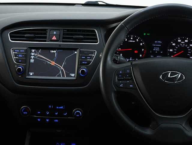 Hyundai i20 1.2 Premium Nav Hatchback 5dr Petrol Manual Euro 6 (s/s) (84 ps)