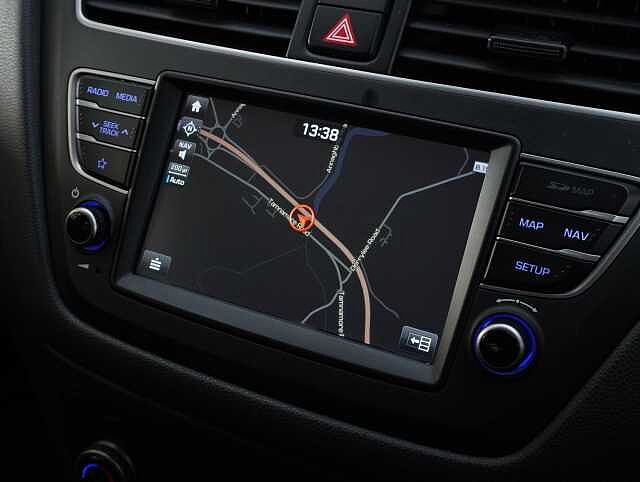 Hyundai i20 1.2 Premium Nav Hatchback 5dr Petrol Manual Euro 6 (s/s) (84 ps)