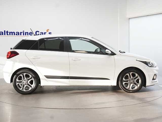 Hyundai i20 1.2 Premium Nav Hatchback 5dr Petrol Manual Euro 6 (s/s) (84 ps)