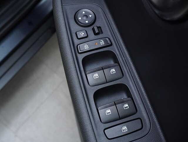 Hyundai INSTER Long Range 49kWh 02 SUV 5dr Electric Auto (115 ps)