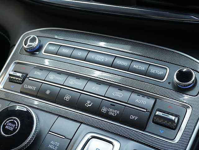 Hyundai Santa Fe 1.6 h T-GDi Premium SUV 5dr Petrol Hybrid Auto Euro 6 (s/s) (230 ps)