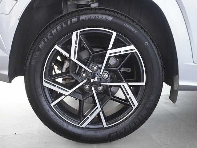 Hyundai TUCSON 1.6 T-GDi N Line SUV 5dr Petrol Hybrid Auto Euro 6 (s/s) (215 ps) Shimmering Silver