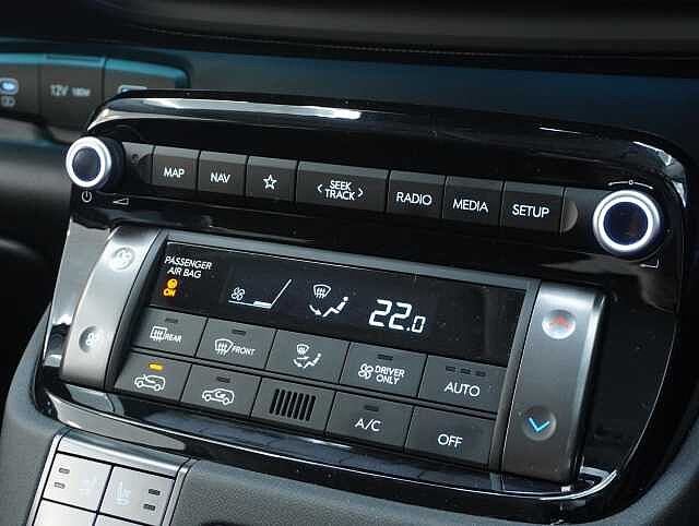 Hyundai INSTER Long Range 49kWh 02 SUV 5dr Electric Auto (115 ps) Jungle Green Khaki