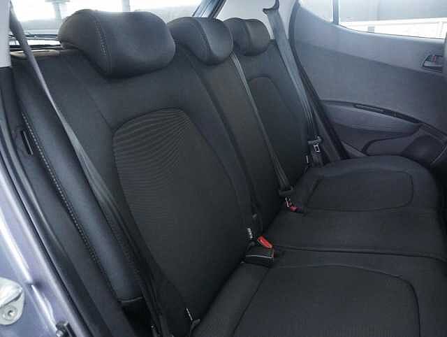 Hyundai i10 1.0 SE Hatchback 5dr Petrol Manual Euro 6 (67 ps)