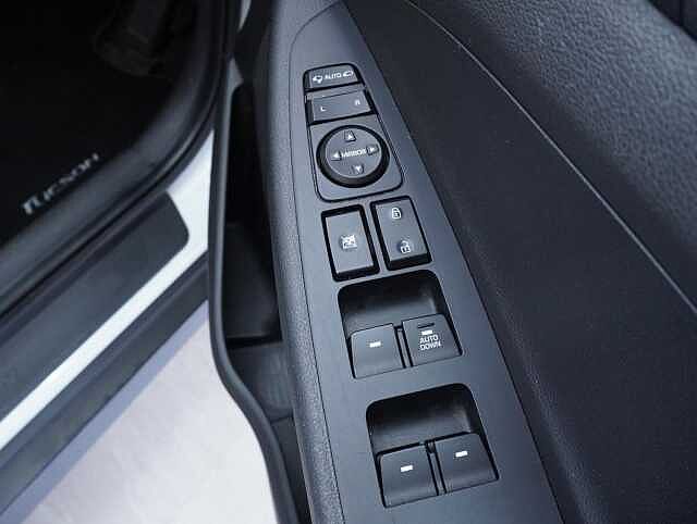 Hyundai TUCSON 1.6 GDi S Connect SUV 5dr Petrol Manual Euro 6 (s/s) (132 ps)
