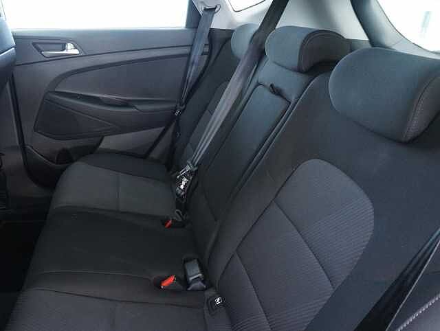 Hyundai TUCSON 1.6 GDi S Connect SUV 5dr Petrol Manual Euro 6 (s/s) (132 ps)