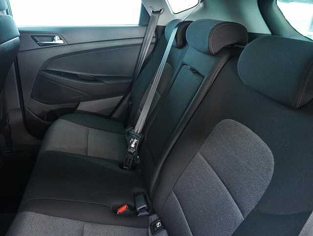 Hyundai TUCSON 1.6 CRDi SE Nav SUV 5dr Diesel Manual Euro 6 (s/s) (115 ps)