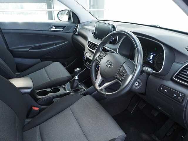 Hyundai TUCSON 1.6 GDi SE Nav SUV 5dr Petrol Manual Euro 6 (s/s) (132 ps) Olivine Grey