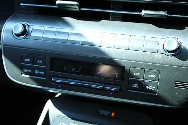 Hyundai KONA E (218ps) Ultimate Silver