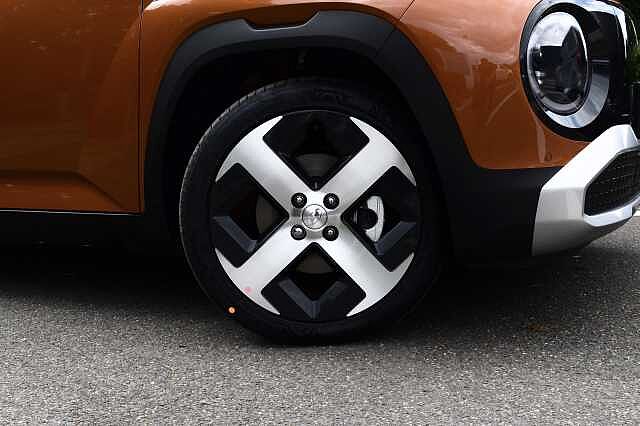 Hyundai INSTER 85kW 02 49kWh 5dr Auto Orange