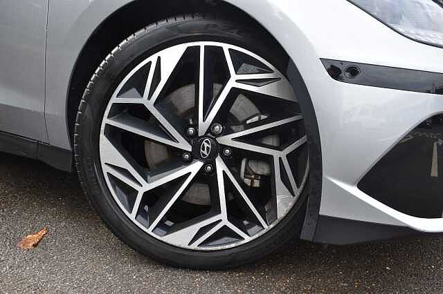 Hyundai IONIQ 6 168kW Ultimate 77kWh 4dr Auto Silver