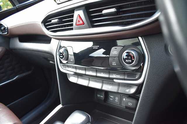 Hyundai SANTA FE 2.2 CRDi Premium SE 5dr 4WD Auto Black