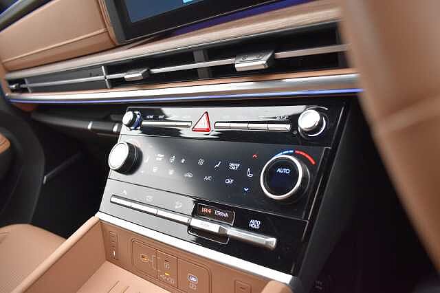 Hyundai SANTA FE 1.6 TGDi Hybrid Ultimate 5dr 4WD Auto Orange