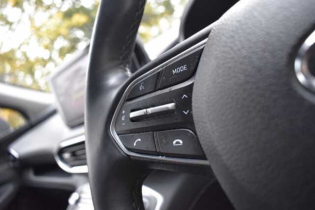 Hyundai SANTA FE 1.6 TGDi Hybrid Premium 5dr Auto Grey
