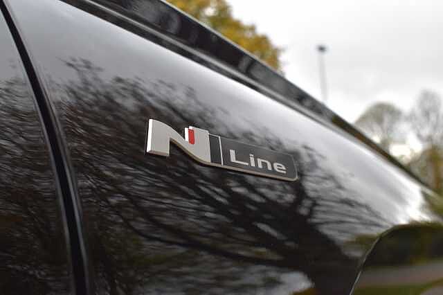 Hyundai TUCSON 1.6T 48V MHD N Line S 5dr DCT Black