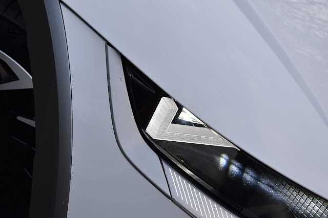 Hyundai IONIQ 5 225kW Ultimate 73 kWh 5dr AWD Auto White