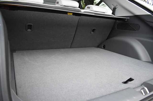 Hyundai IONIQ 5 225kW Ultimate 73 kWh 5dr AWD Auto White