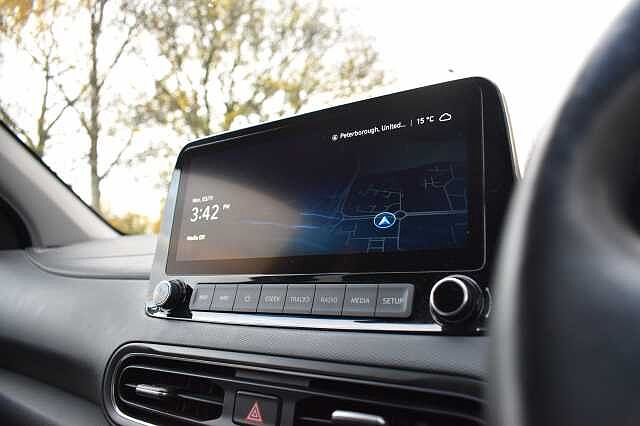 Hyundai KONA 1.6 GDi Hybrid Premium 5dr DCT Red