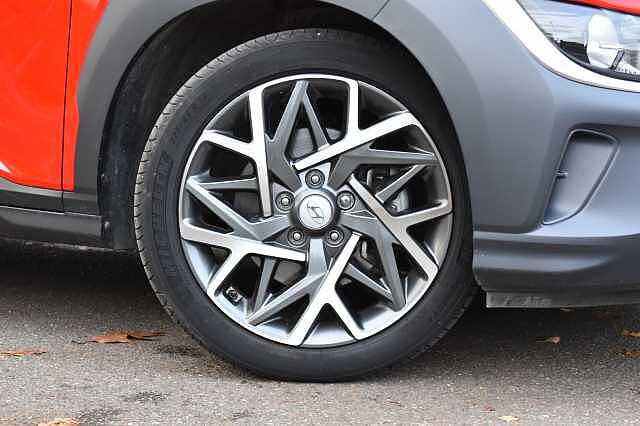 Hyundai KONA 1.6 GDi Hybrid Premium 5dr DCT Red