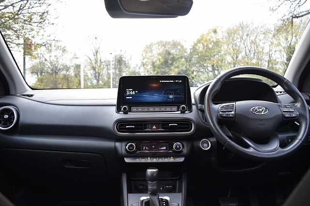Hyundai KONA 1.6 GDi Hybrid Premium 5dr DCT Red