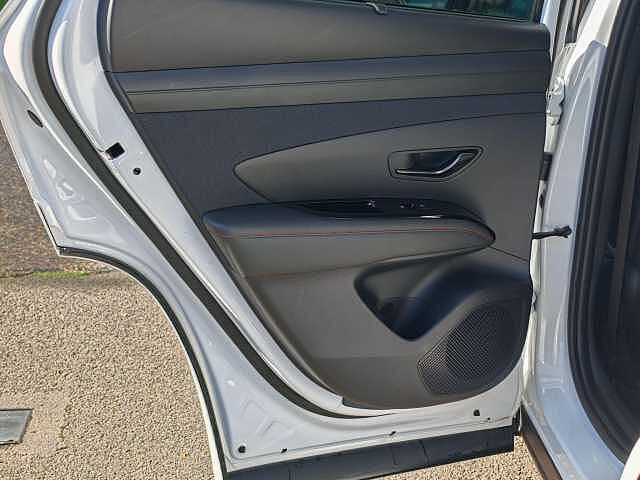 Hyundai TUCSON 1.6T Hybrid N Line S 5dr Auto White