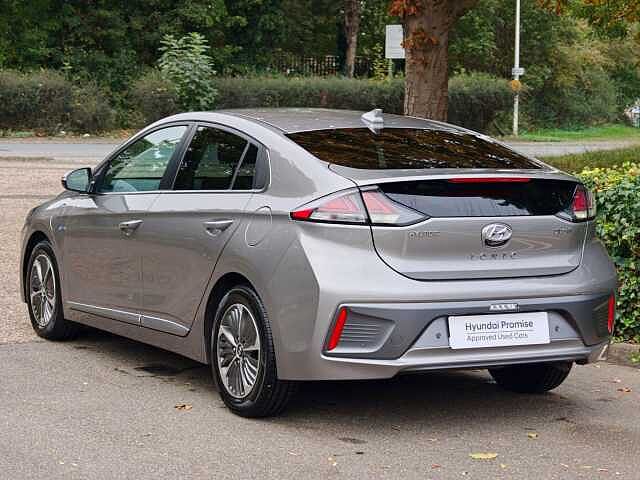 Hyundai IONIQ 1.6 GDi Plug-in Hybrid Premium SE 5dr DCT