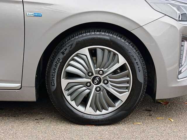 Hyundai IONIQ 1.6 GDi Plug-in Hybrid Premium SE 5dr DCT