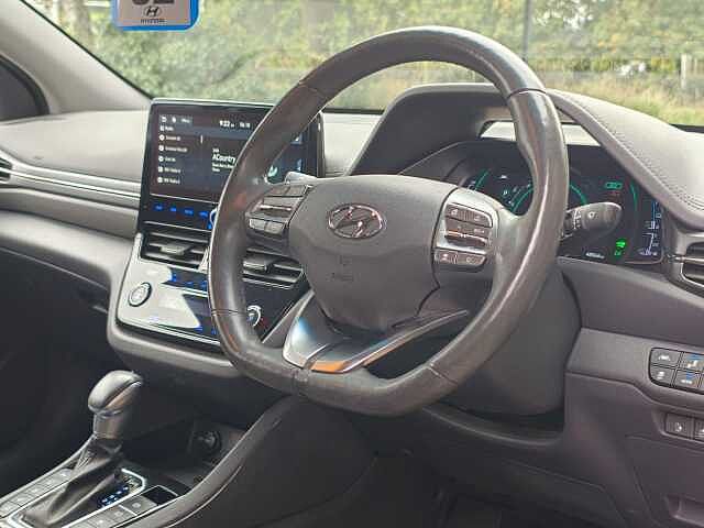 Hyundai IONIQ 1.6 GDi Plug-in Hybrid Premium SE 5dr DCT