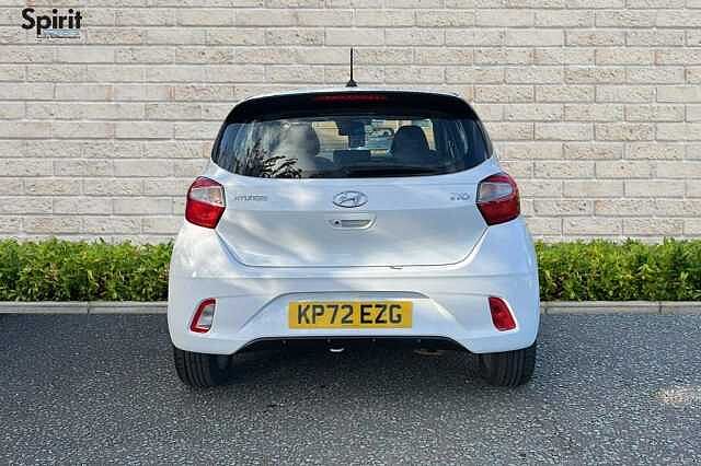 Hyundai I10 1.2 MPi SE Connect 5dr Auto Atlas White