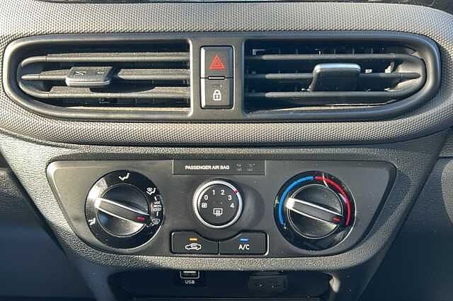 Hyundai I10 1.2 MPi SE Connect 5dr Auto Atlas White