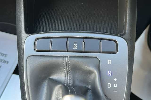 Hyundai I10 1.2 MPi SE Connect 5dr Auto Atlas White