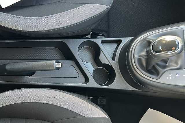 Hyundai I10 1.2 MPi SE Connect 5dr Auto Atlas White