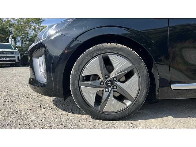 Hyundai IONIQ 1.6 GDi Hybrid Premium SE 5dr DCT Black
