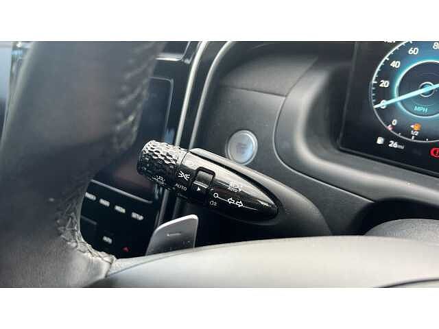 Hyundai TUCSON 1.6 TGDi Plug-in Hybrid Premium 5dr 4WD Auto Red