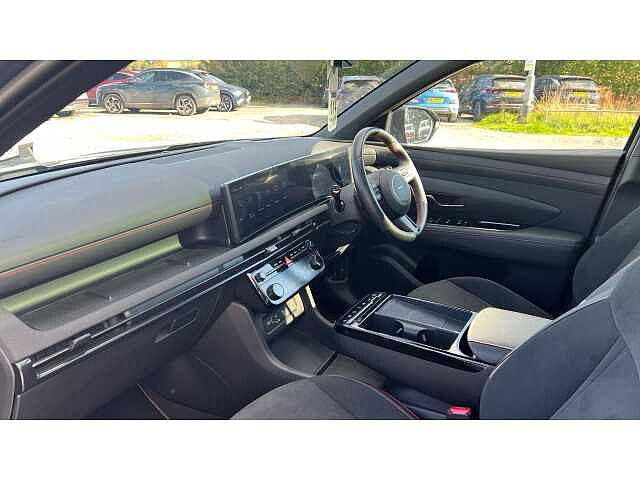 Hyundai TUCSON 1.6T Plug-in Hybrid N Line S 5dr 4WD Auto White