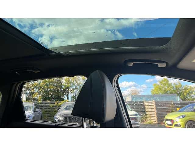 Hyundai TUCSON 1.6T Plug-in Hybrid N Line S 5dr 4WD Auto White