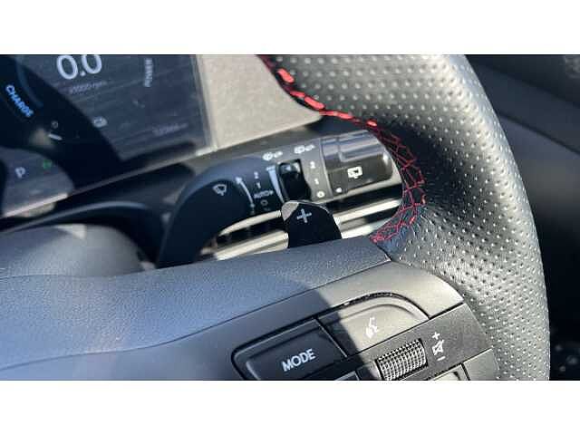 Hyundai TUCSON 1.6T Plug-in Hybrid N Line S 5dr 4WD Auto White